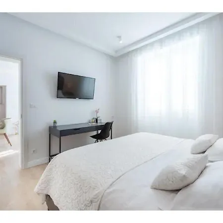 4 Bedrooms