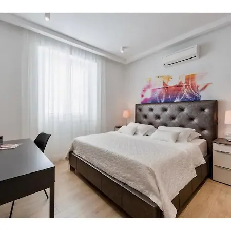 Holiday home 4 Bedrooms